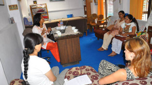 Møte og planlegging av strategi for dagsenter. Fra venstre: Pramila Dewan, Shila Thapa, Sangita Dhungana , Nirmala Humagain og Nina Therese Aune